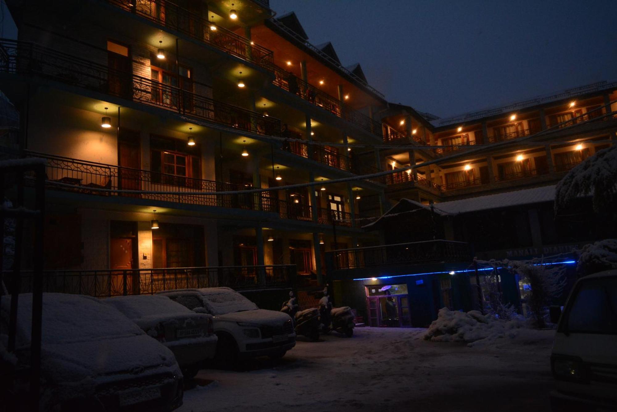 The Neelgiris Hotel Manali  Exterior photo